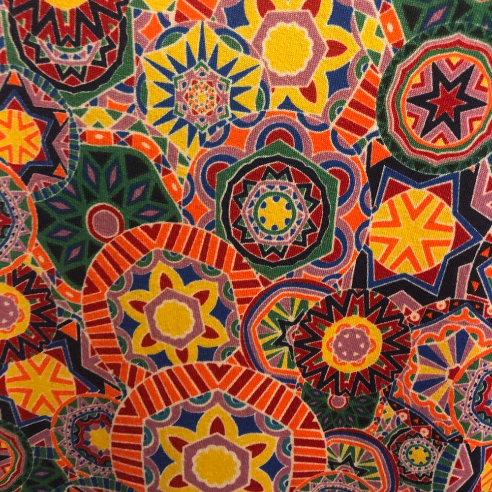 5/$25 Lularoe colorful top